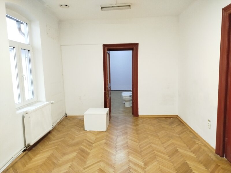 Pache libera unica spatioasa cu parcare, vila cu prestanta locatie eleganta